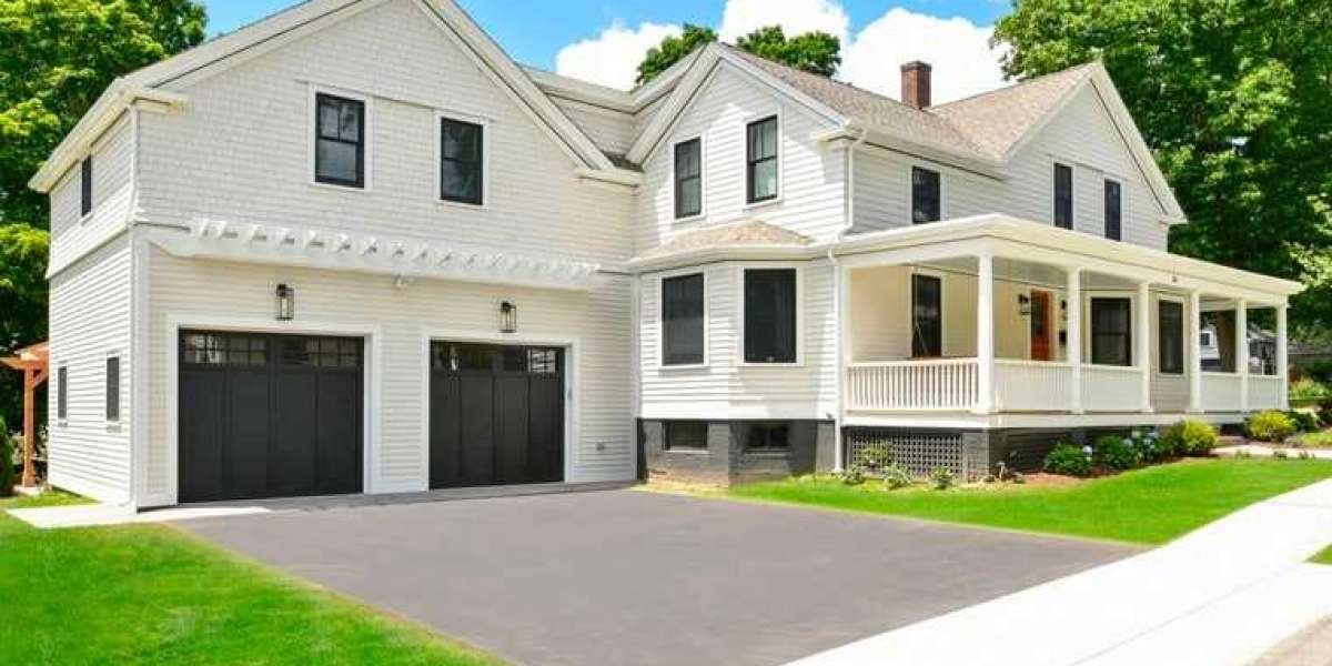 Luxury home builder in RI